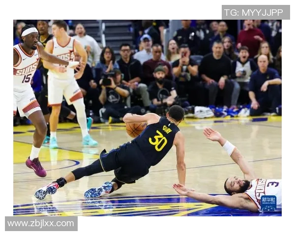2019年NBA常规赛勇士队与太阳队激战回顾精彩瞬间与球员表现分析 2019年NBA常规赛勇士队与太阳队激战回顾精彩瞬间与球员表现分析